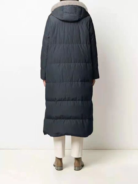 Пуховик Brunello Cucinelli женский черный 62308-3