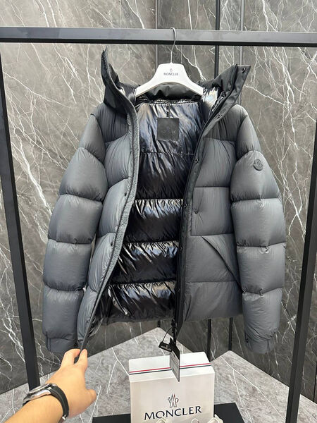Мужской пуховик Moncler мужской графитовый 201795-5