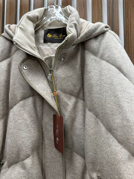 Куртка Loro Piana женский бежевый 129773-4