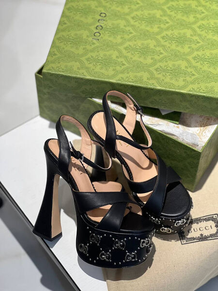 Босоножки Gucci женский кожа черный 107356-3