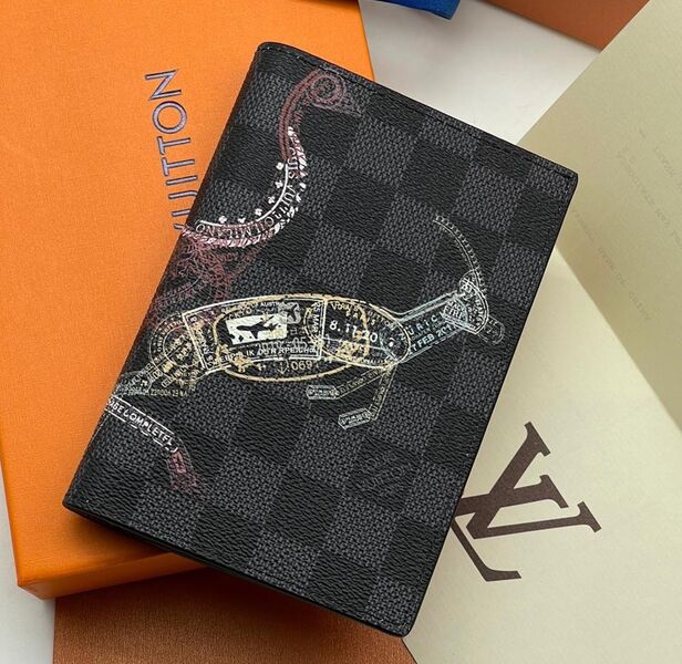 Мужская обложка на паспорт Louis Vuitton мужской канва черный 113389