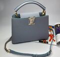 Сумка Louis Vuitton Capucines женский кожа графитовый 122768-1