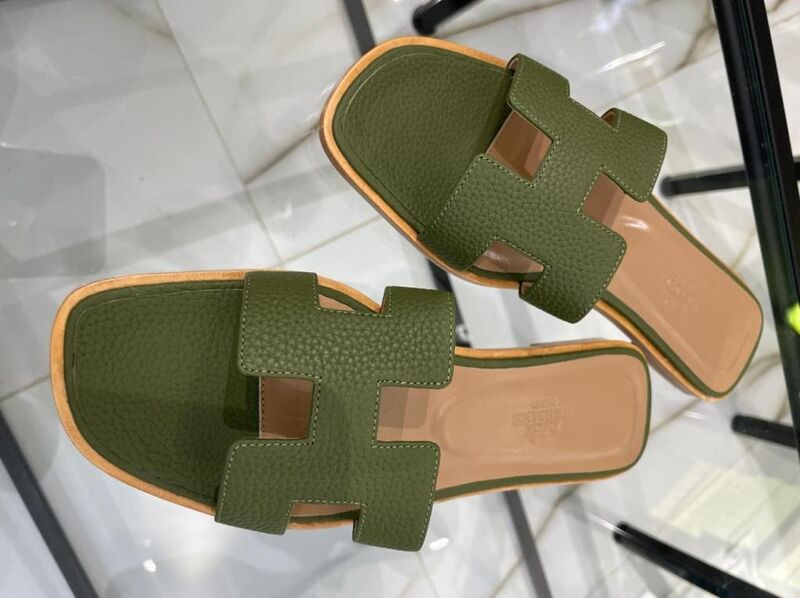 Шлепки Hermès женский кожа болотный 89365