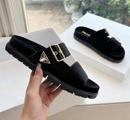 Шлепки Prada женский текстиль черный 153845