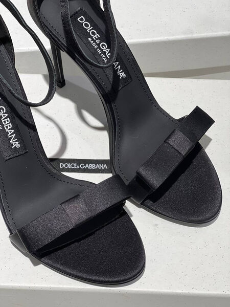 Босоножки Dolce&Gabbana женский сатин черный 137135-5