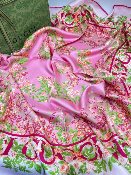 Платок Gucci женский шелк розовый 197751