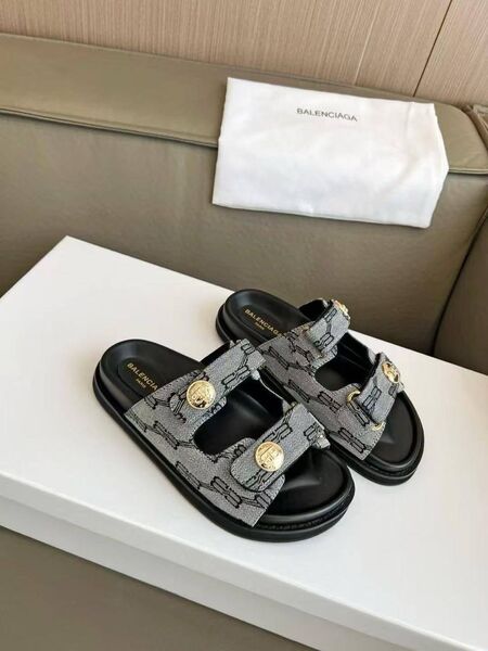 Женские шлепанцы Balenciaga женский текстиль серый h1706338-1-4