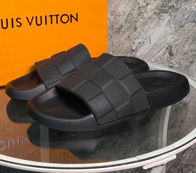 Мужские шлепки Louis Vuitton мужской резина черный,серебристый 151375