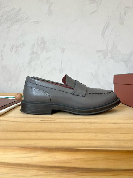 Мужские лоферы Loro Piana мужской кожа графитовый 135771-4