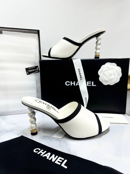 Шлепки Chanel женский кожа белый 192151-2