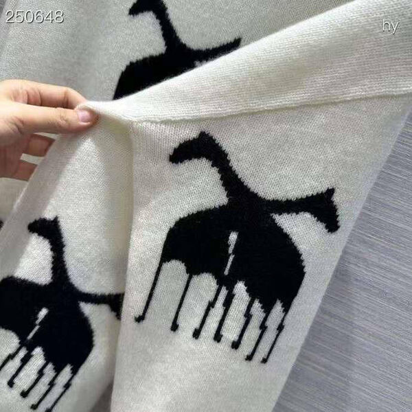 Свитер Max Mara женский вязаная ткань белый 128486-4