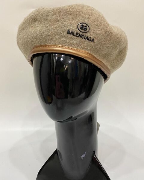Берет Balenciaga женский 1832