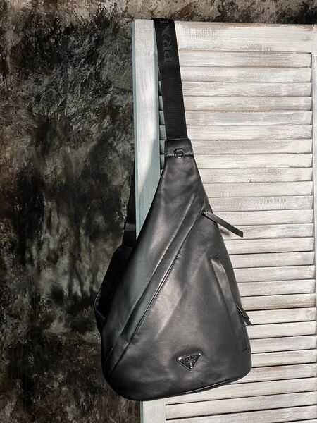 Мужской рюкзак Prada мужской кожа черный 53372-3