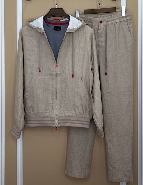 Мужской костюм Kiton мужской графитовый 142942