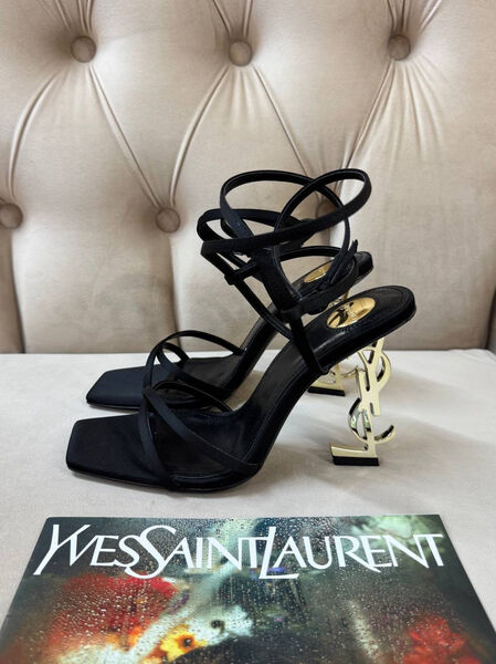 Босоножки Saint Laurent женский кожа черный 191636-2