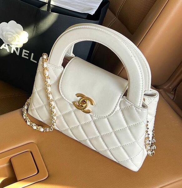 Сумка Chanel женский кожа белый 192639