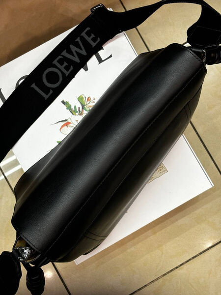 Мужская сумка мессенджер Loewe мужской кожа черный 168841-3