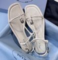 Сандалии Prada женский кожа swift молочный 188570