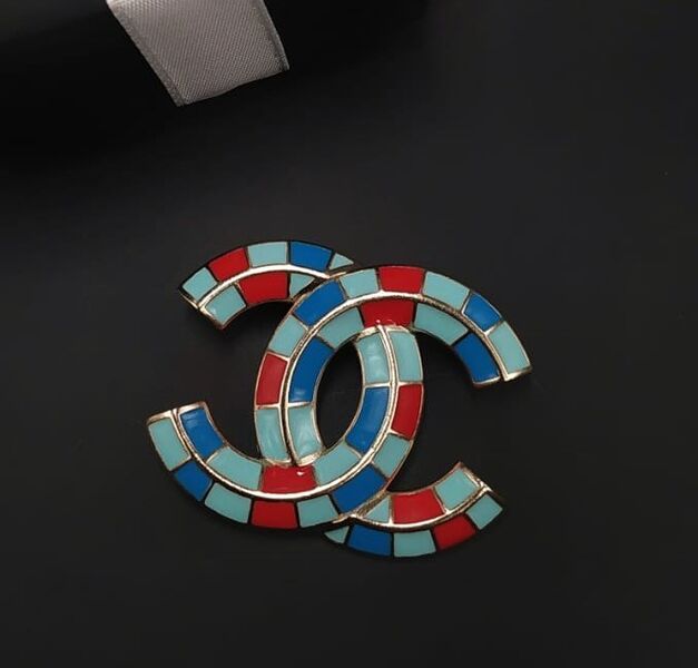 Брошь Chanel 10454