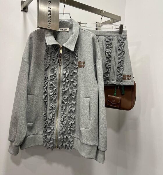 Костюм Miu Miu женский графитовый 197081