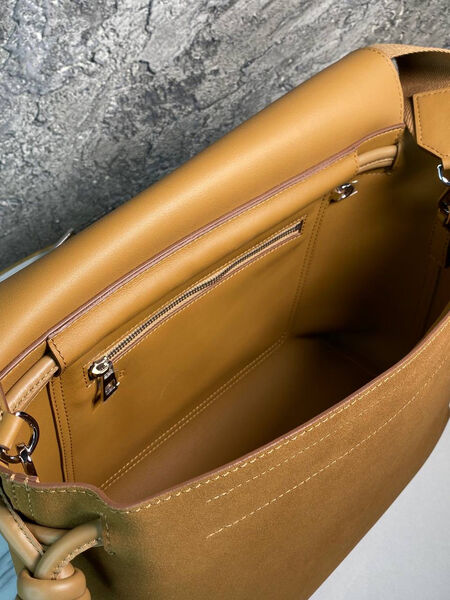 Мужская сумка мессенджер Loewe мужской замша бежевый 168842-9