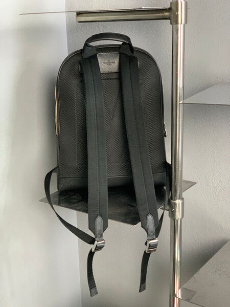 Мужской рюкзак Louis Vuitton мужской кожа черный 121191-4