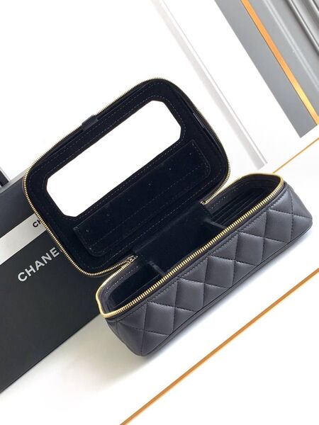 Косметичка Chanel женский кожа черный 153435-2