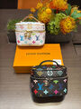 Косметичка Louis Vuitton женский кожа черный 174081-3