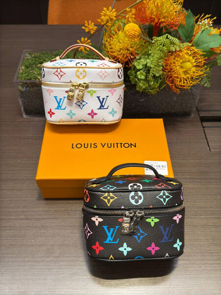 Косметичка Louis Vuitton женский кожа черный 174081-3