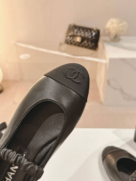 Балетки Chanel женский кожа черный 137670-5