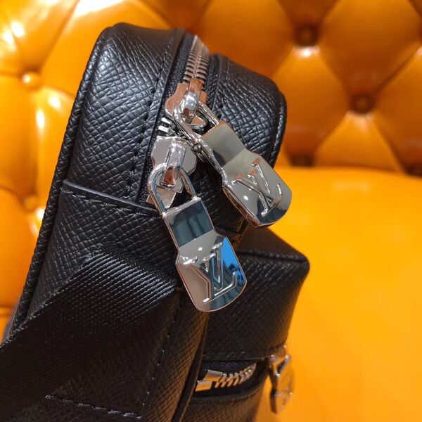 Мужская сумка мессенджер Louis Vuitton Outdoor Pm мужской кожа черный 42846-4