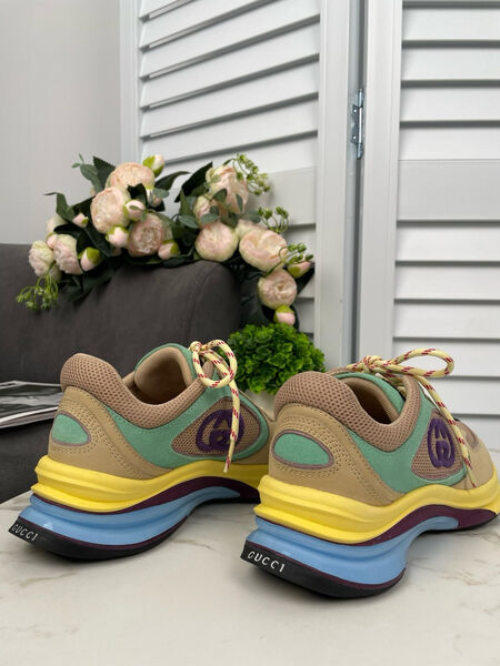 Кроссовки Gucci женский замша бежевый 138974-3