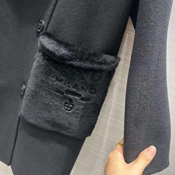 Пальто Prada женский черный 123813-2
