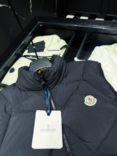 Мужской жилет Moncler мужской черный 200694-6