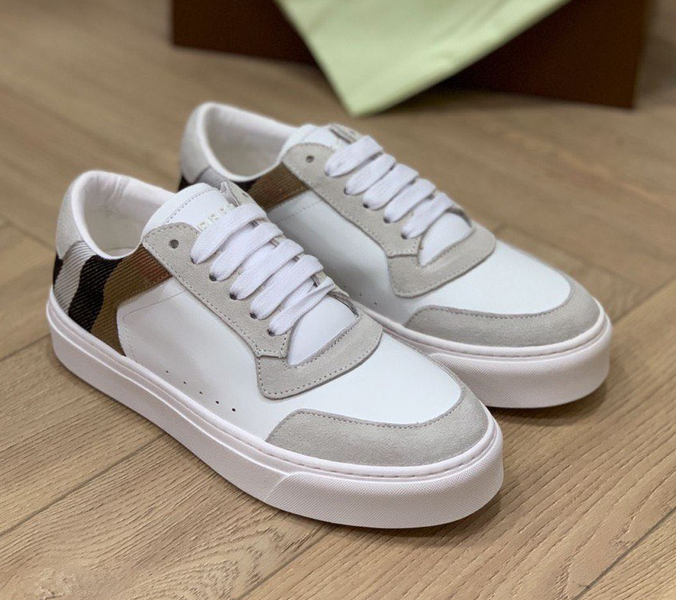 Кроссовки Burberry женский кожа swift молочный 33001