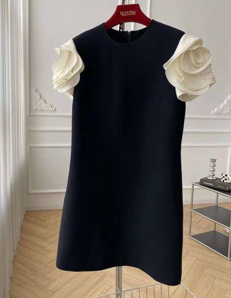 Платье Valentino женский черный 135636