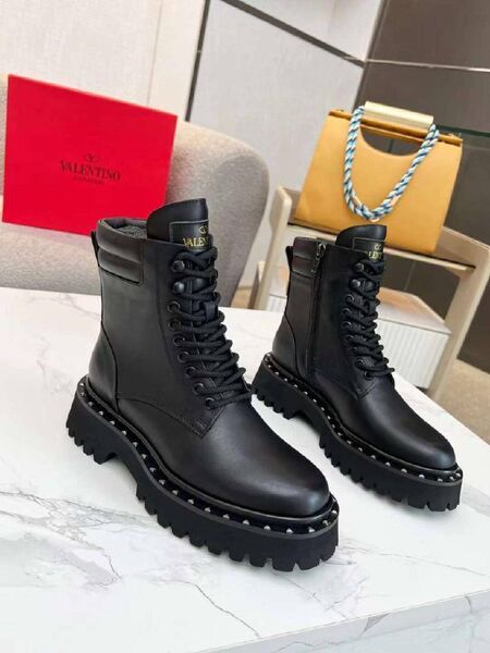 Женские ботинки Valentino женский кожа черный y8121838-1-2