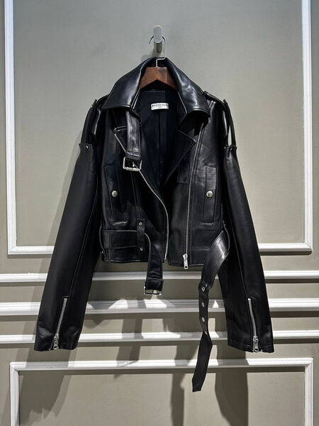 Куртка Balenciaga женский кожа черный 106490-2