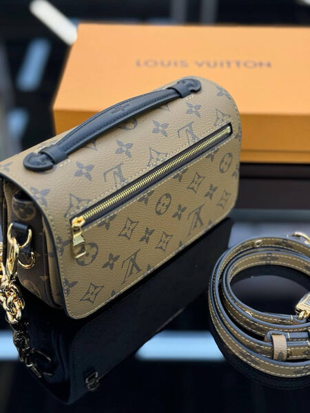Сумка Louis Vuitton Pochette Metis женский канва 148637-3