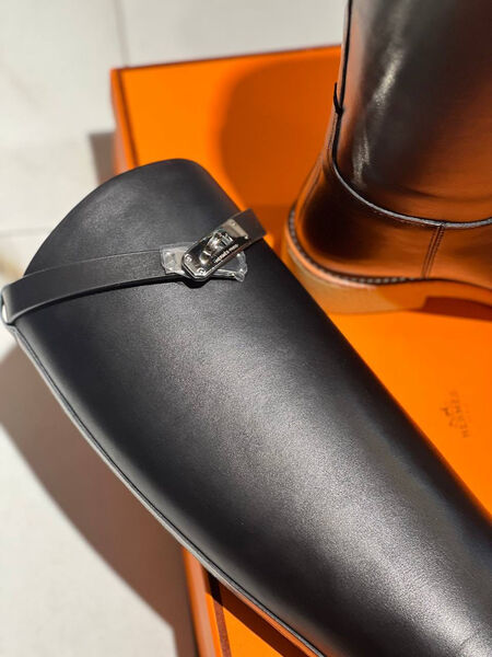 Сапоги Hermès женский кожа черный 162842-3