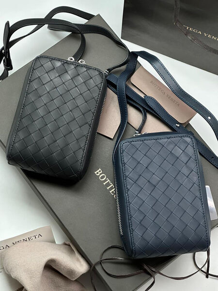 Мужская сумка мессенджер Bottega Veneta мужской кожа синий 115822-7