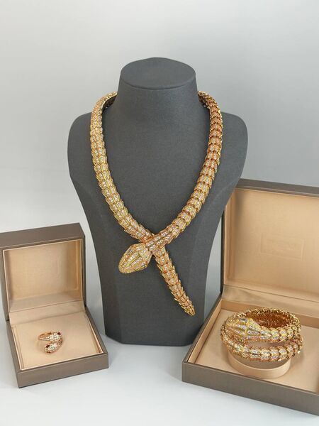 Кольцо Bvlgari Serpenti женский золото c0452641-1-3