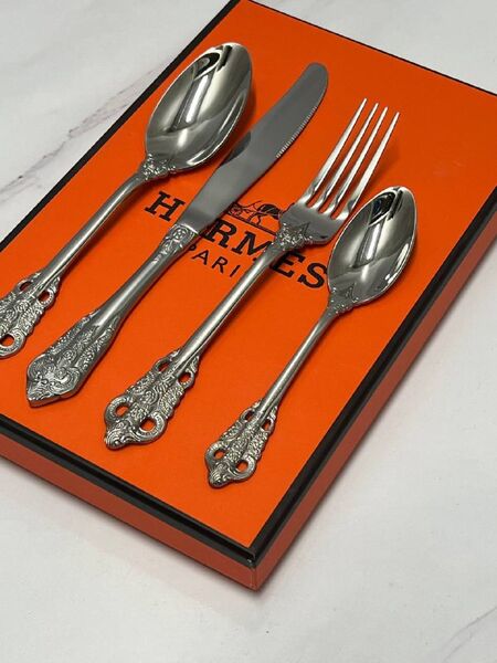 Набор столовых приборов Hermès металл серебристый u4711593-1-2