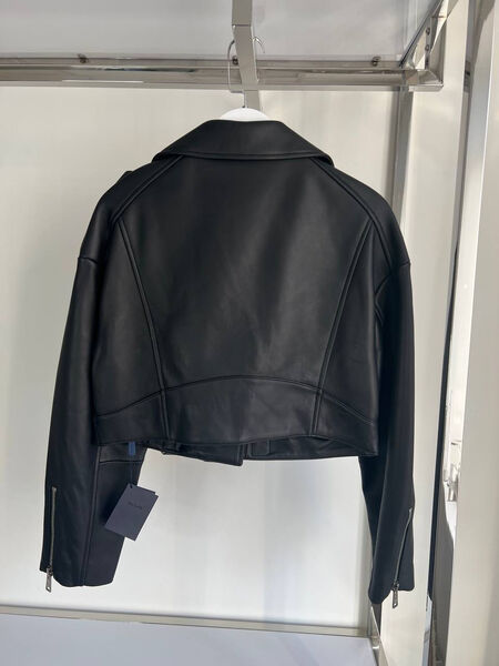 Куртка Prada женский кожа черный 141631-2