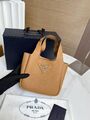 Сумка Prada женский кожа бежевый -2
