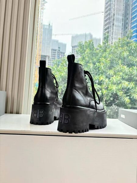 Ботинки Balenciaga Strike Platform женский кожа черный T761469-1-4