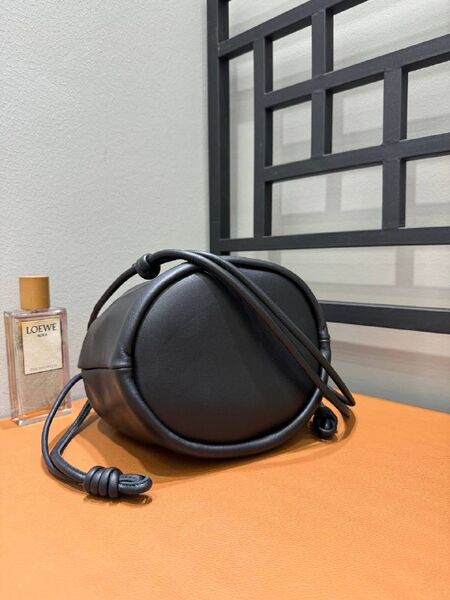 Женская сумка Loewe Flamenco Purse женский кожа черный 159478-5