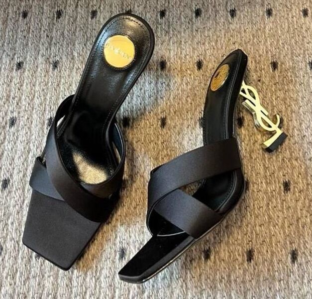 Шлепки Saint Laurent женский текстиль черный 182784