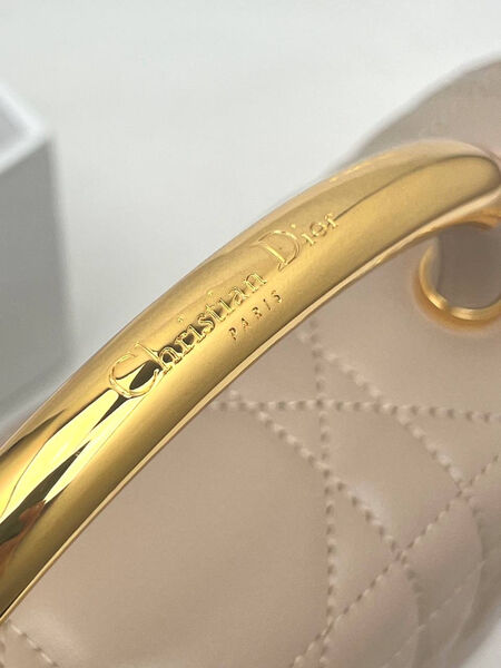Сумка Christian Dior женский кожа бежевый 155095-5