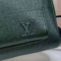 Мужской рюкзак Louis Vuitton мужской кожа болотный 121199-4